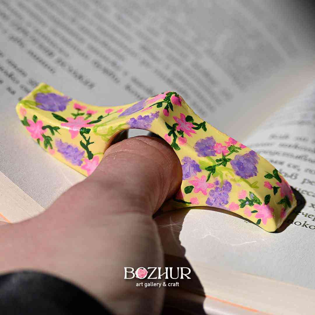 Книгодържач "Цветна градина" - ръчно рисуван