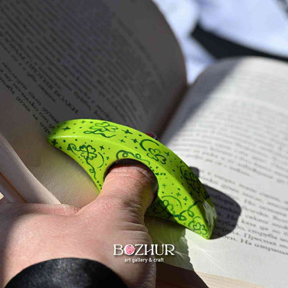 Книгодържач "Детелинки" - ръчно рисуван
