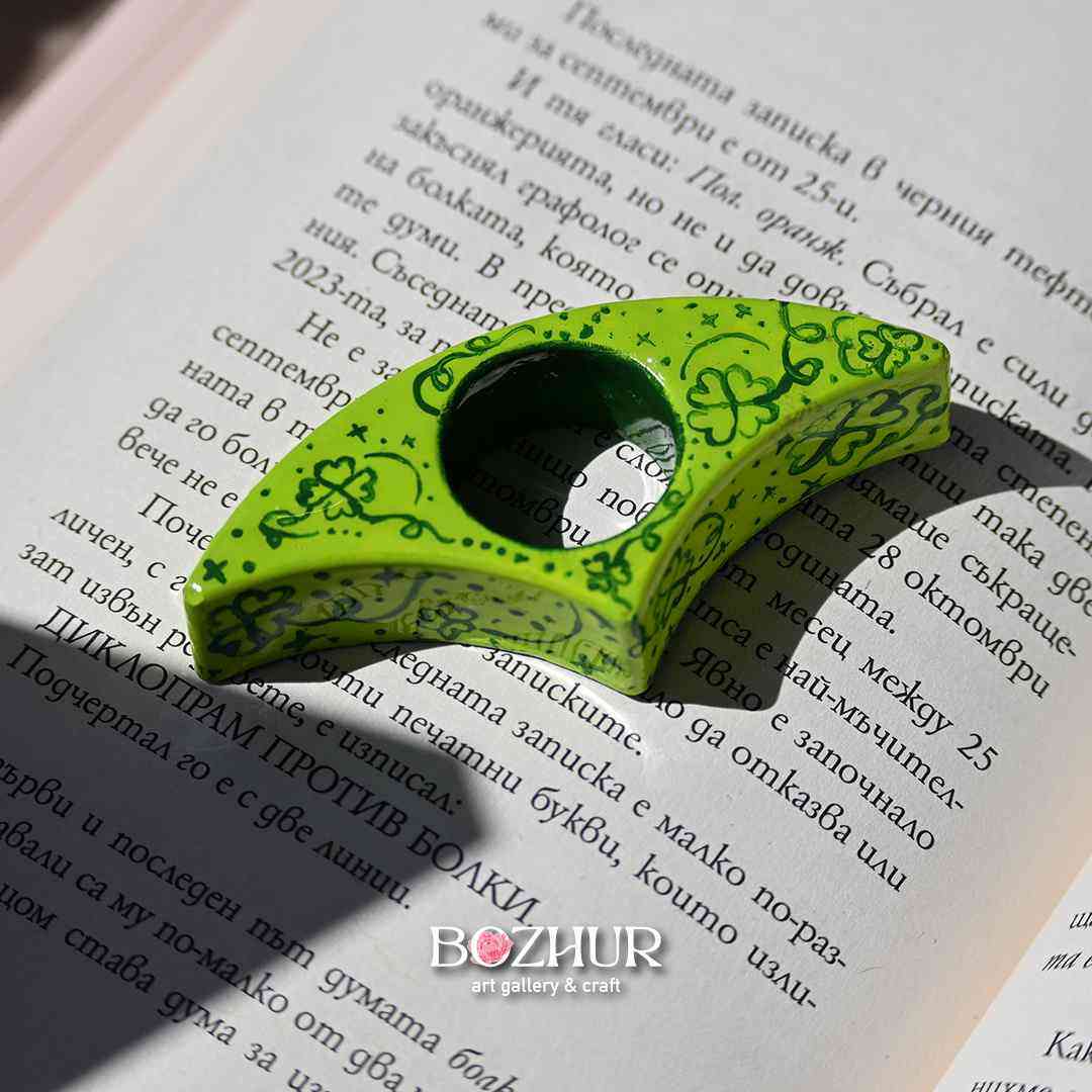 Книгодържач "Детелинки" - ръчно рисуван
