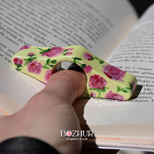 Книгодържач "Приказни рози" - ръчно рисуван